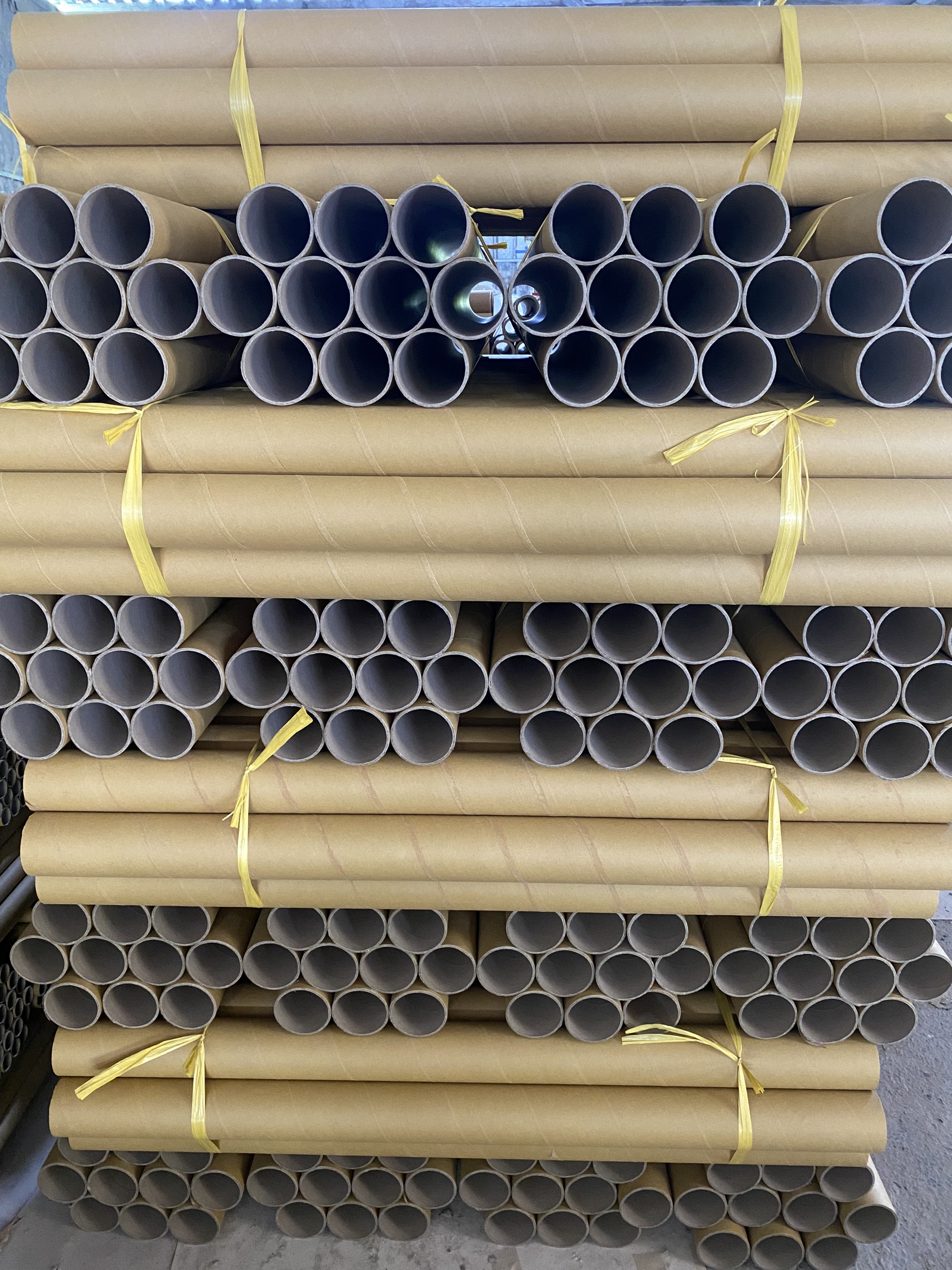 Lõi giấy và hộp giấy tròn Xu hướng chủ đạo trong ngành bao bì hiện nay Lõi giấy và hộp giấy tròn Xu hướng chủ đạo trong ngành bao bì hiện nay