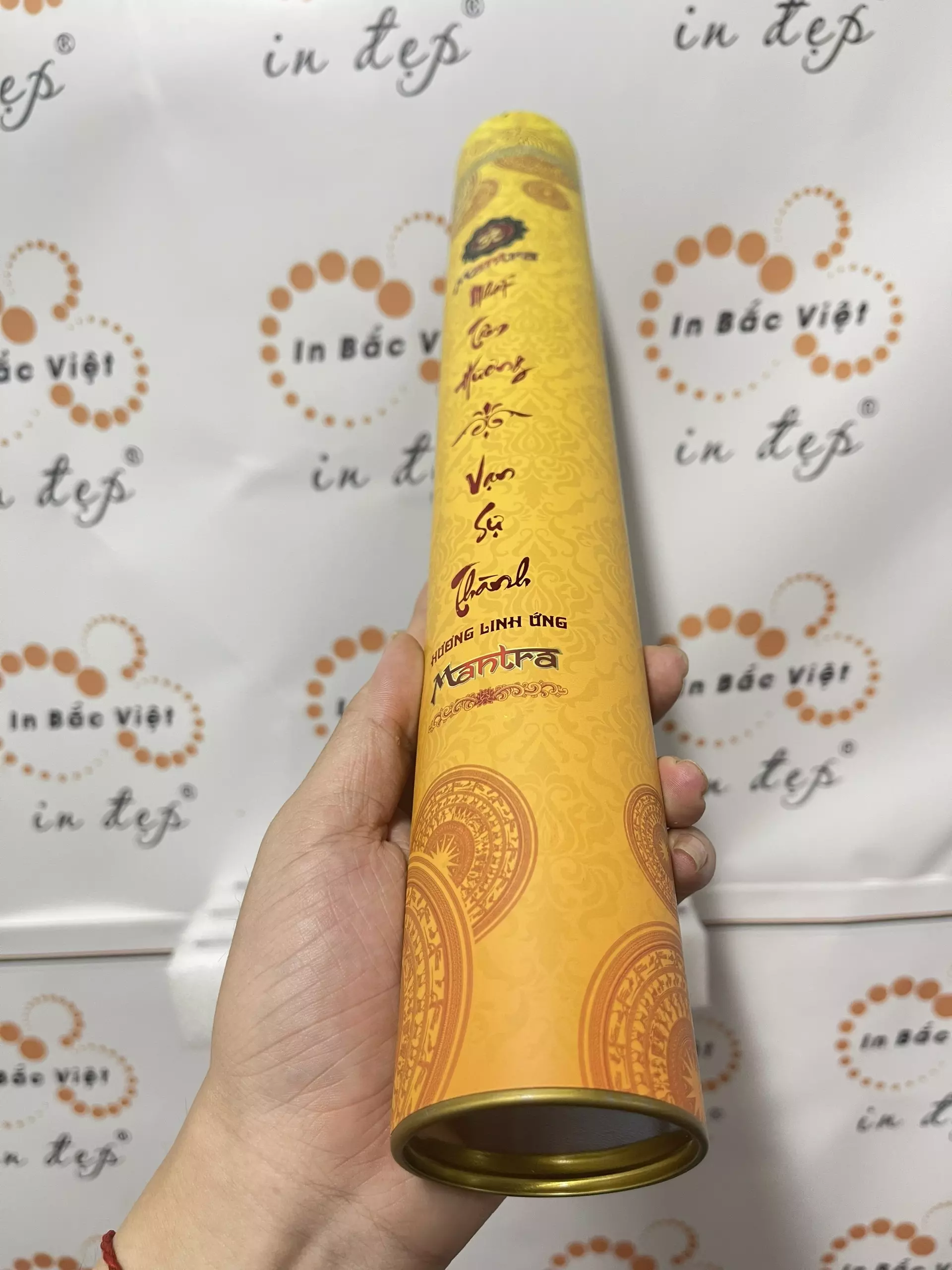 Ống giấy đựng poster Giải pháp bảo quản tối ưu cho tác phẩm nghệ thuật