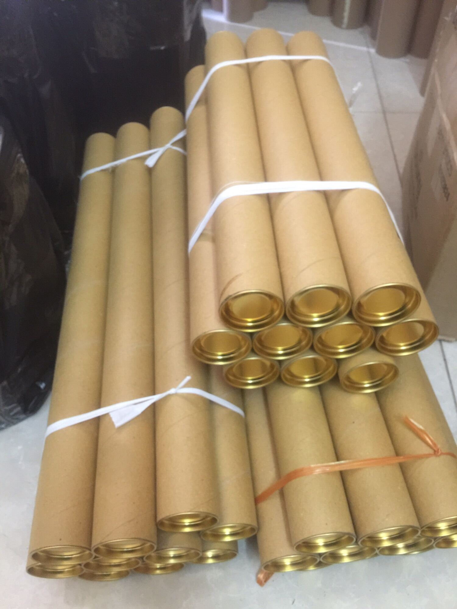 Ống giấy đựng poster Giải pháp bảo quản tối ưu cho tác phẩm nghệ thuật